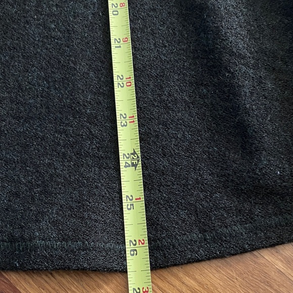 Beautiful Vintage Eileen Fisher Wonderfully Shaped 100% Wool Sweater - Picture 9 of 11